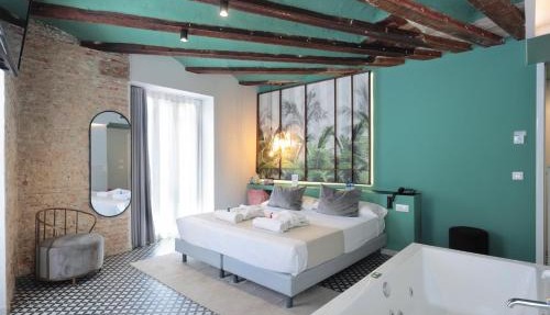 YOU & CO. Quart Boutique in Valencia