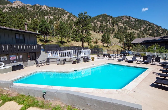 Fawn Valley Inn Estes Park 